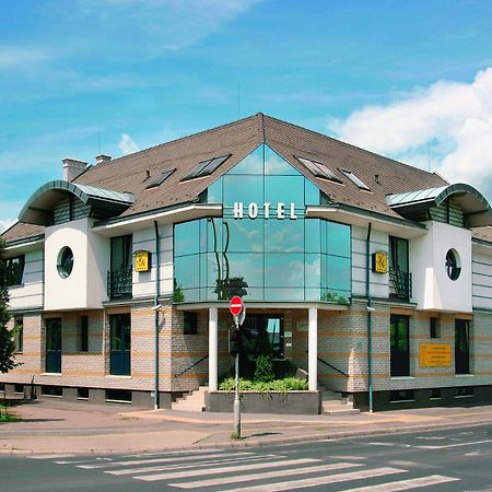 Hotel Kalvaria Дьёр Экстерьер фото