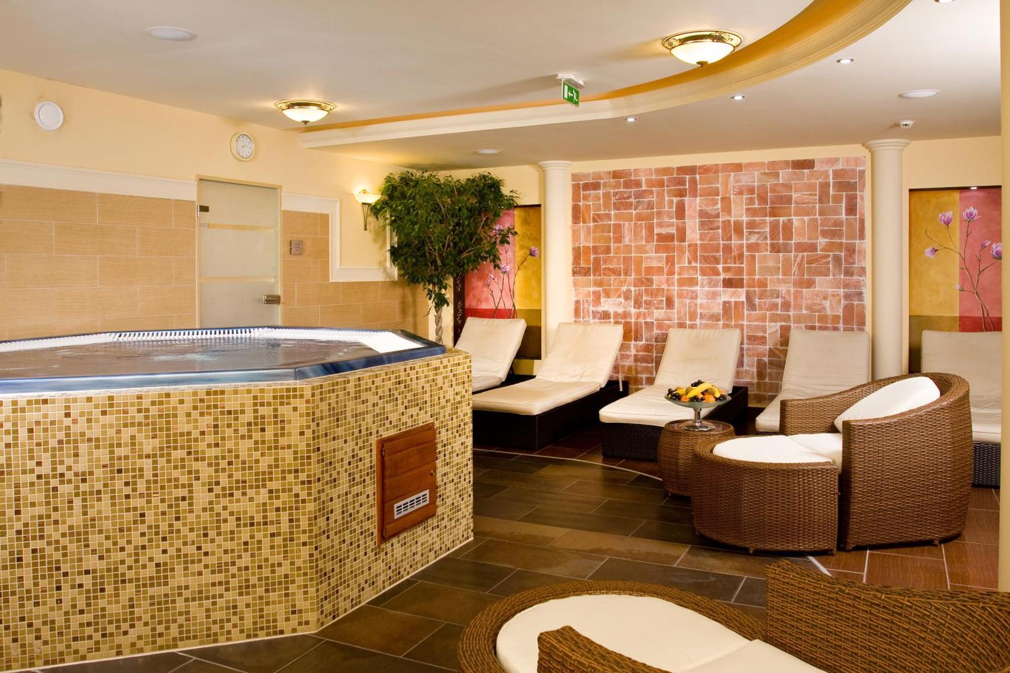 Hotel Kalvaria Дьёр Экстерьер фото